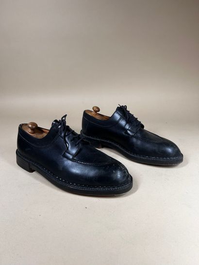 J. M. WESTON 
Lot de deux paires de chaussures...