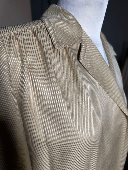 JEAN-LOUIS SCHERRER Boutique, n° 148450
Ensemble...