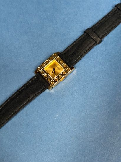CHRISTIAN DIOR 
Square dial watch in gilt...