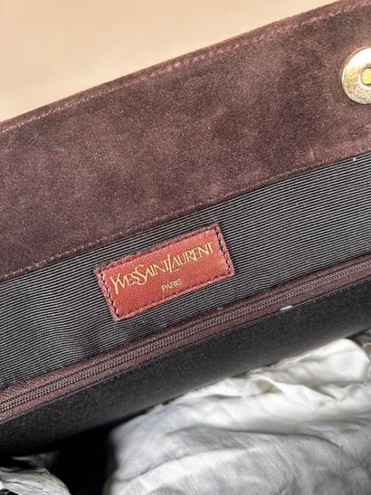 YVES SAINT LAURENT 
Sac cabas porté épaule...