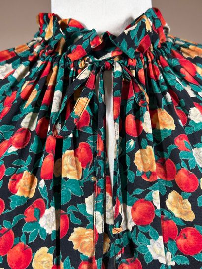 HANAE MORI 
Réunion de deux robes longues...