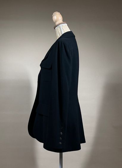 LAGERFELD 
Lot de deux vestes en gabardine...