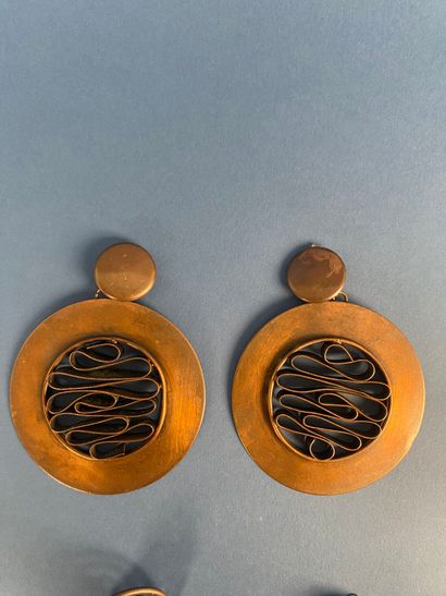 ANONYME 
Lot de trois paires de clips pendants...