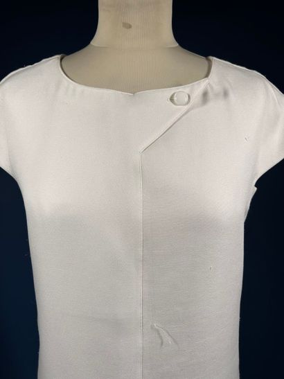 COURRÈGES Paris 
Ensemble de deux robes longues...