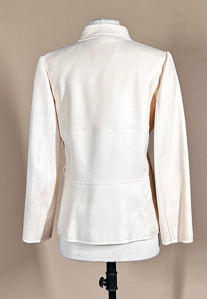 COURRÈGES Paris 
Tailleur en gabardine de...