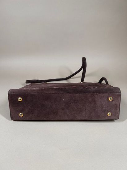 YVES SAINT LAURENT 
Sac cabas porté épaule...