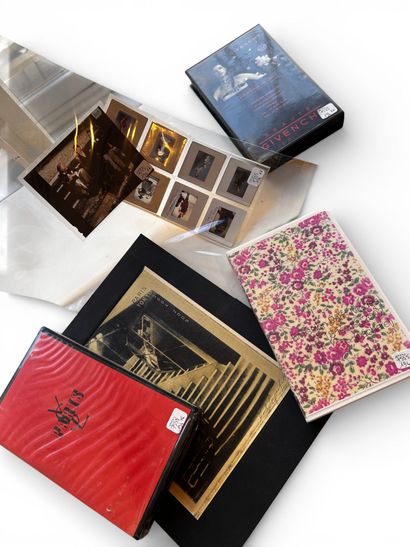 [CHANEL]
Dossier de presse Paris Tokyo 2004/2005...