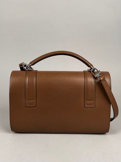 MOYNAT Paris 
Sac à main 