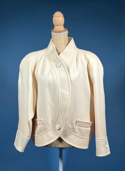 COURRÈGES Paris 
Veste en gabardine de laine...