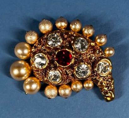 CHRISTIAN LACROIX, Noël 1988
Broche figurant...