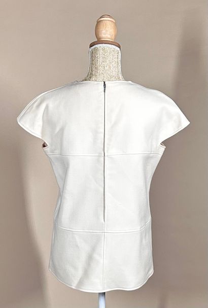 COURRÈGES Paris 
Réunion de deux tops tuniques...