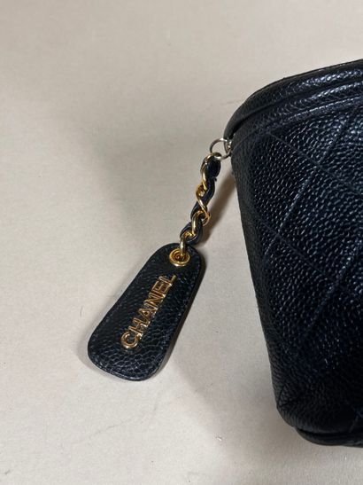 CHANEL 
Black quilted caviar leather belt...