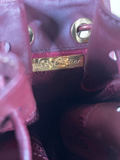 Must de CARTIER
Sac sceau plissé en cuir...