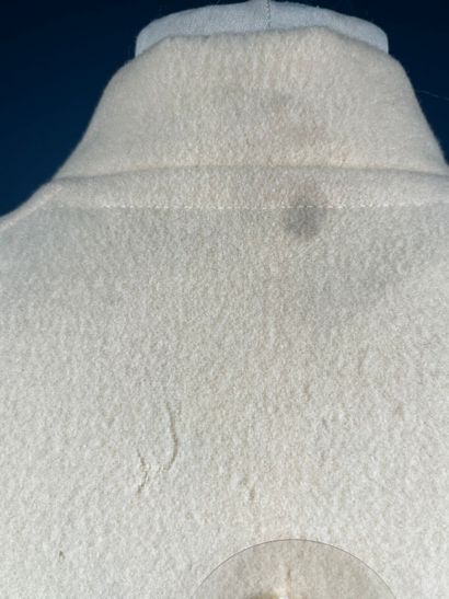 COURRÈGES Paris 
Long manteau en lainage...
