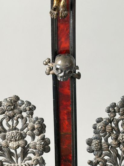 19th century French school
Altar cross
Gilded...