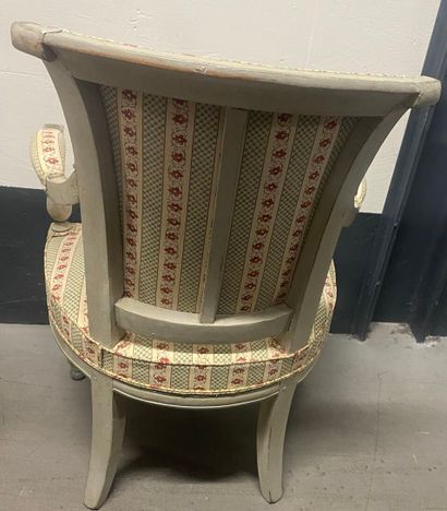 Pair of cabriolet armchairs in molded, carved,...