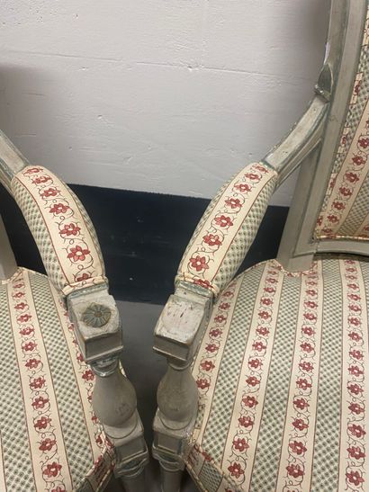 Pair of cabriolet armchairs in molded, carved,...