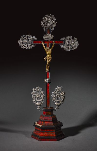 19th century French school
Altar cross
Gilded...