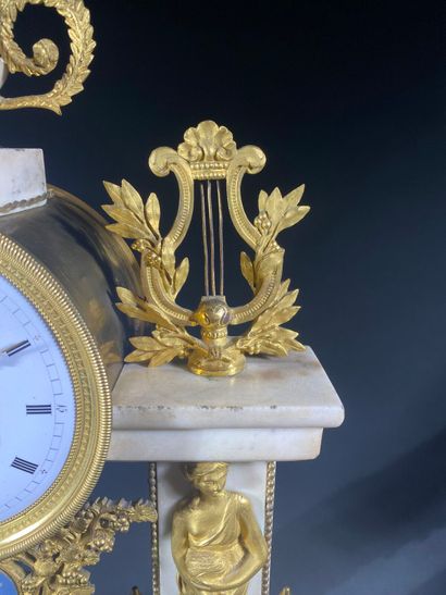 Portico clock in white and black marble with...