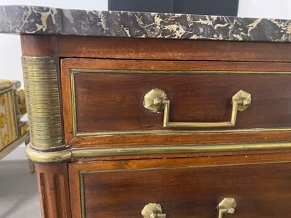 Chest of drawers in mahogany and brass rods,...