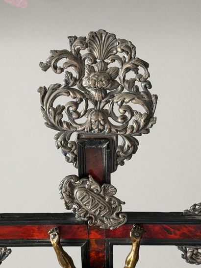 19th century French school
Altar cross
Gilded...
