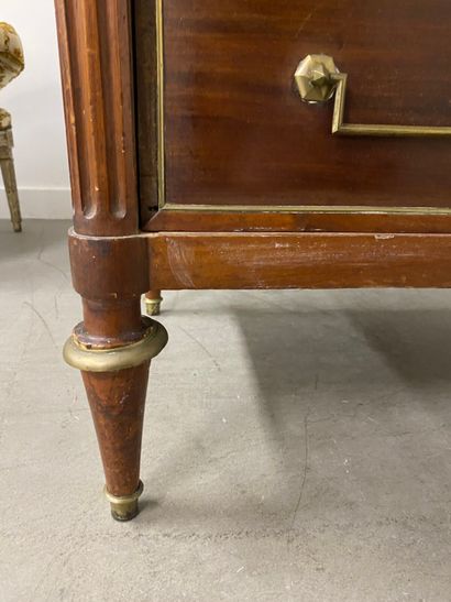 Chest of drawers in mahogany and brass rods,...