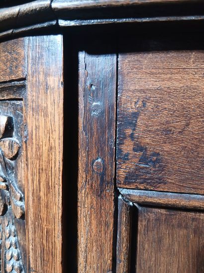 Small tabernacle sideboard with one door...