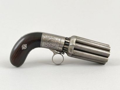 Important revolver poivrière Mariette, 8...