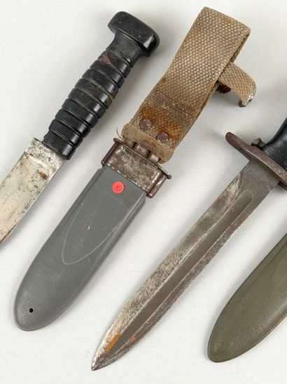 USA 
- Couteau de combat US NAVY Mark I Colonial....