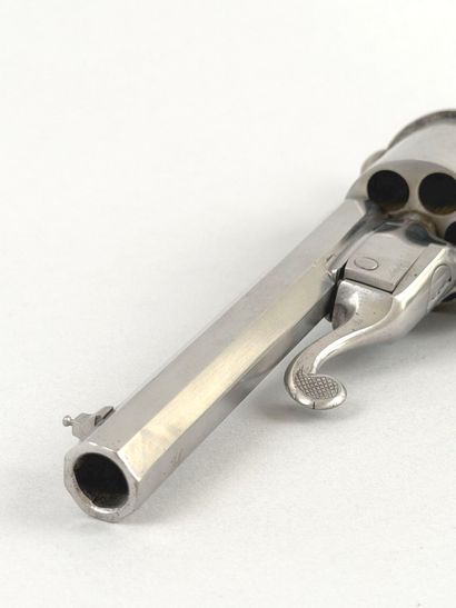 Revolver à broche système Javelle, six coups,...