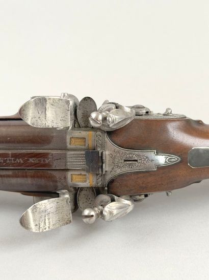 Long pistolet double à silex britannique....