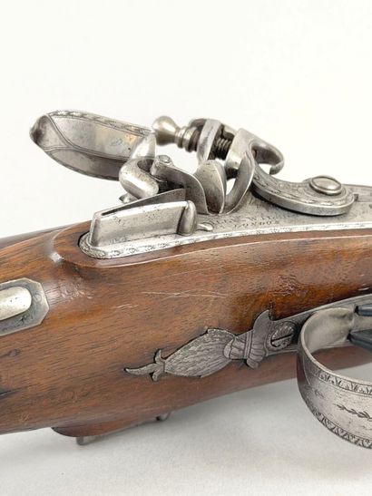 Long pistolet double à silex britannique....