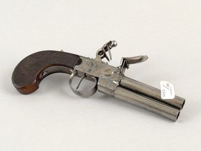Paire de pistolets double à silex. 
Canons...