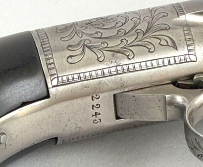Important revolver poivrière Mariette, 8...