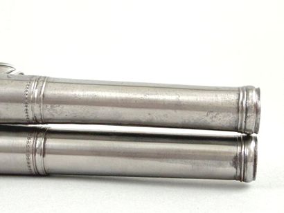 Important pistolet double à silex, aux armes...