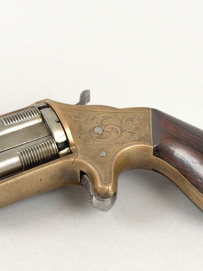 Revolver Slocum, cinq coups, calibre 32 annulaire....