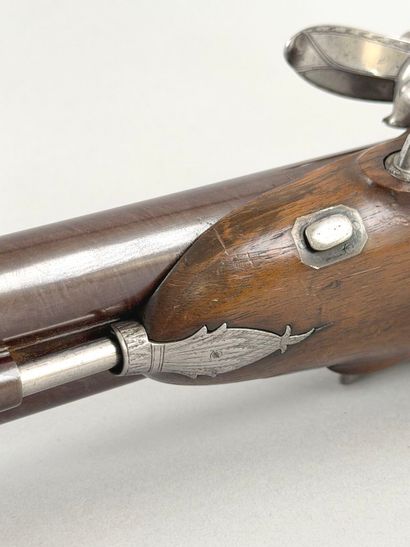 Long pistolet double à silex britannique....