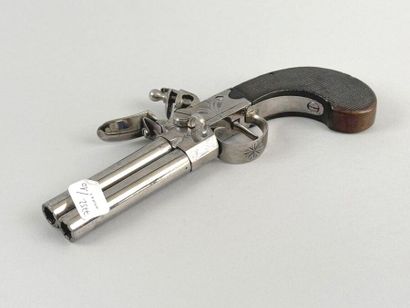 Paire de pistolets double à silex. 
Canons...