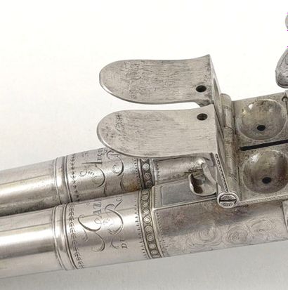 Important pistolet double à silex, aux armes...
