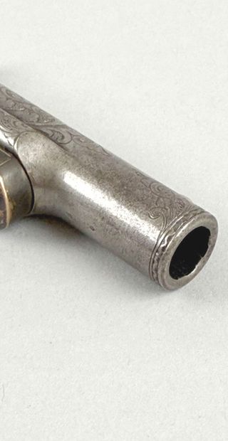 Pistolet Derringer Colt, un coup calibre...