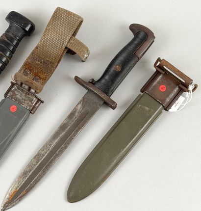 USA 
- Couteau de combat US NAVY Mark I Colonial....