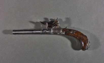 Important pistolet double à silex, aux armes...