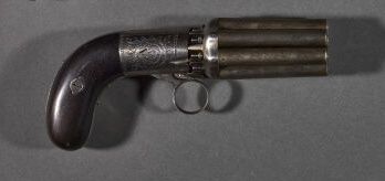 Important revolver poivrière Mariette, 8...