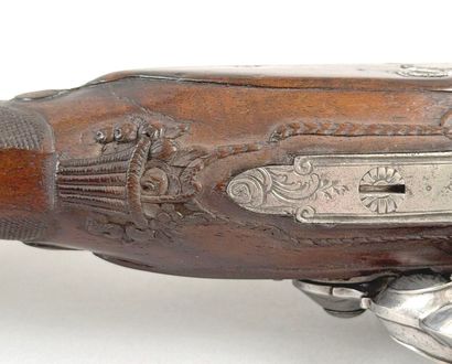 Pistolet à silex d'officier 
Canon rond,...