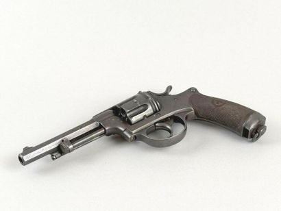 Revolver suisse modèle 1882, calibre 7,5...