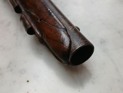 Pistolet à silex d'officier. 
Canon rond,...