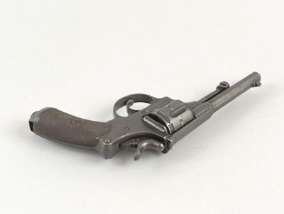 Revolver suisse modèle 1882, calibre 7,5...