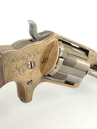 Revolver Slocum, cinq coups, calibre 32 annulaire....
