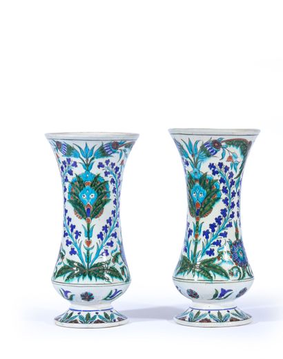 Théodore DECK (1823-1891) 
Deux vases en...
