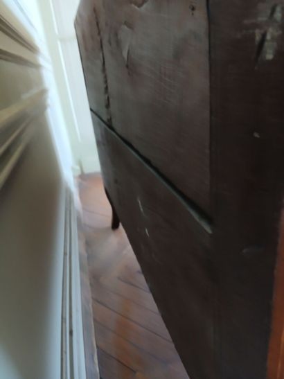 Center-recessed veneered wood chest of drawers...